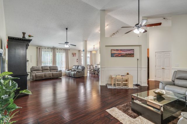 1184 Turfway Drive, Avon, IN 46123