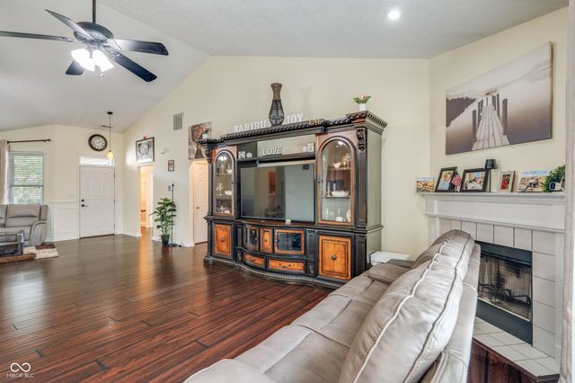 1184 Turfway Drive, Avon, IN 46123