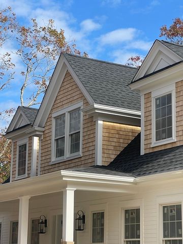 27 7th Street, Edgartown, MA 02539