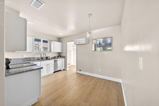 1103 N Adoline Avenue, Fresno, CA 93728