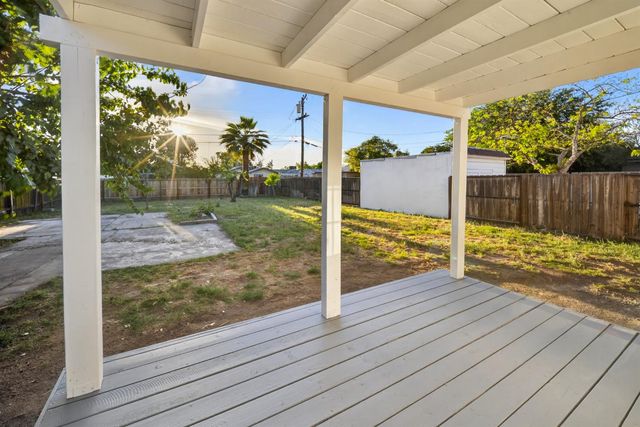 1103 N Adoline Avenue, Fresno, CA 93728