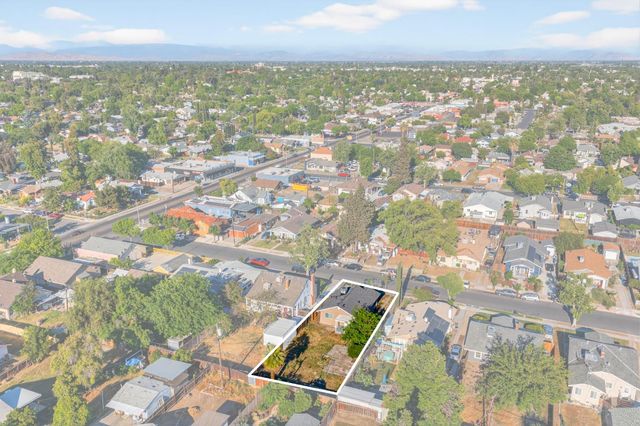 1103 N Adoline Avenue, Fresno, CA 93728