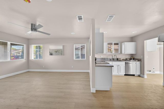 1103 N Adoline Avenue, Fresno, CA 93728