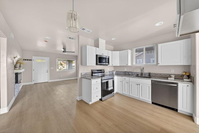 1103 N Adoline Avenue, Fresno, CA 93728