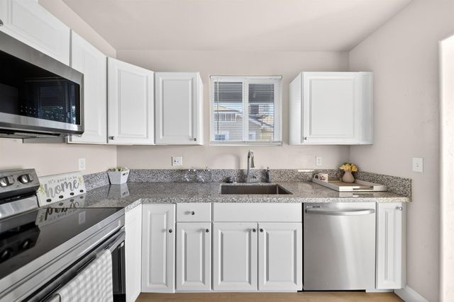 1103 N Adoline Avenue, Fresno, CA 93728