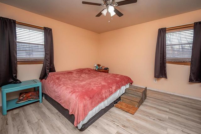 517 Fox Knoll DRIVE, Waterford, WI 53185