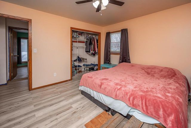 517 Fox Knoll DRIVE, Waterford, WI 53185