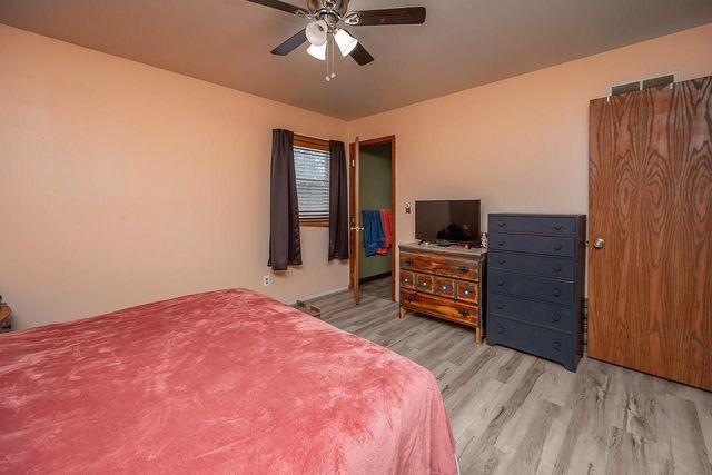 517 Fox Knoll DRIVE, Waterford, WI 53185