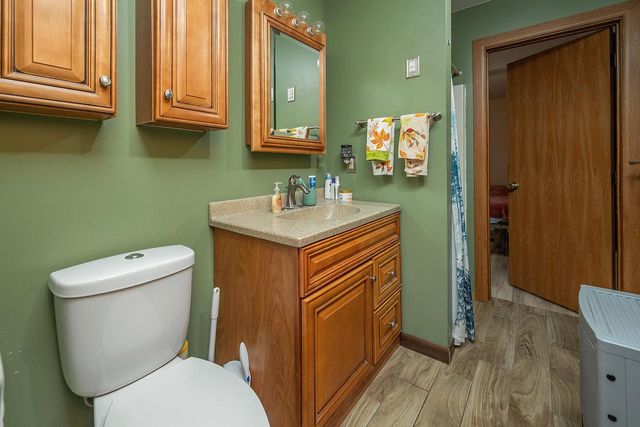 517 Fox Knoll DRIVE, Waterford, WI 53185