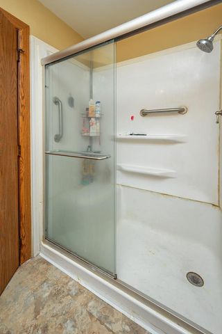 517 Fox Knoll DRIVE, Waterford, WI 53185