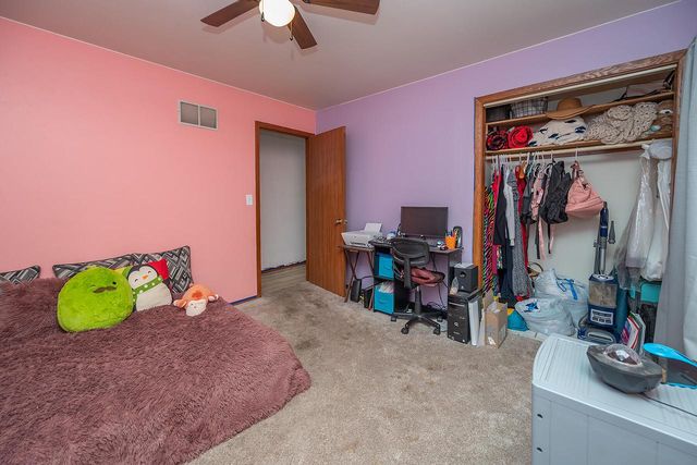 517 Fox Knoll DRIVE, Waterford, WI 53185