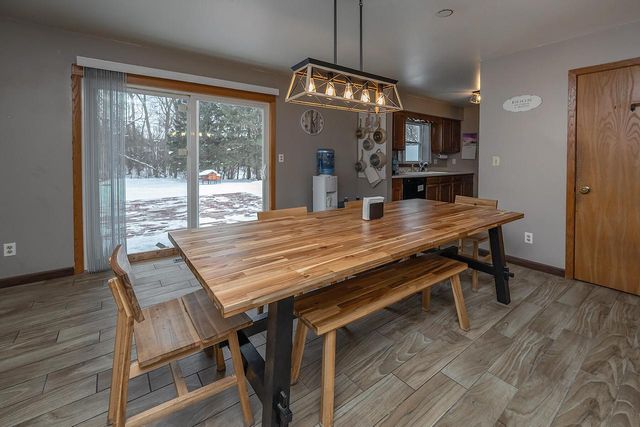 517 Fox Knoll DRIVE, Waterford, WI 53185