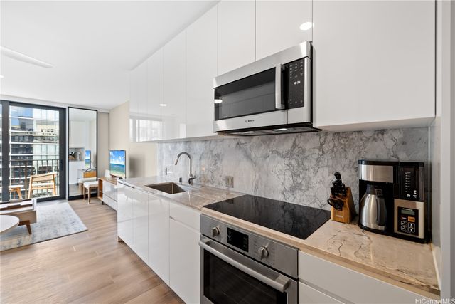 987 Queen Street 3910, Honolulu, HI 96814