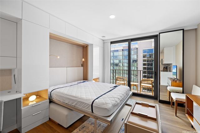 987 Queen Street 3910, Honolulu, HI 96814