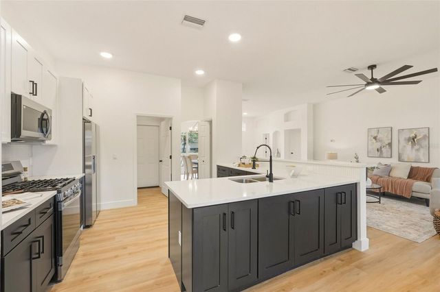 10117 WHISPER POINTE DRIVE, Tampa, FL 33647