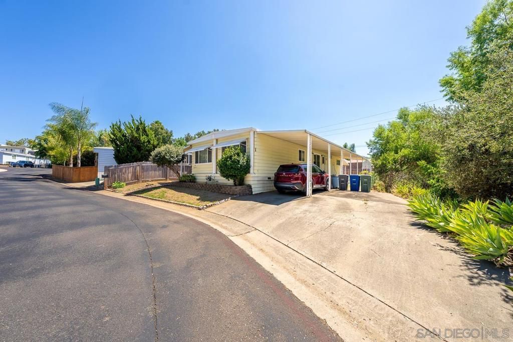 Image 3 of property listing at 14215 Pecan Park Ln SPC 5A, El Cajon, CA 92021