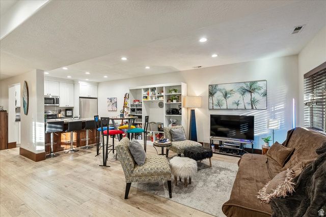 1054 E 200 S, Salt Lake City, UT 84102