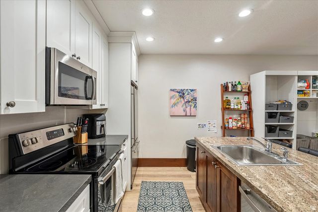 1054 E 200 S, Salt Lake City, UT 84102