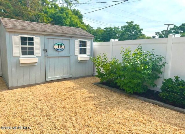 1970 South Street, Toms River, NJ 08753
