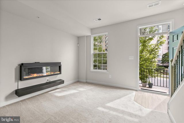 4709 CREST VIEW DR, Hyattsville, MD 20782