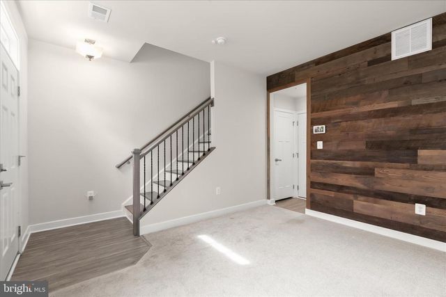 4709 CREST VIEW DR, Hyattsville, MD 20782