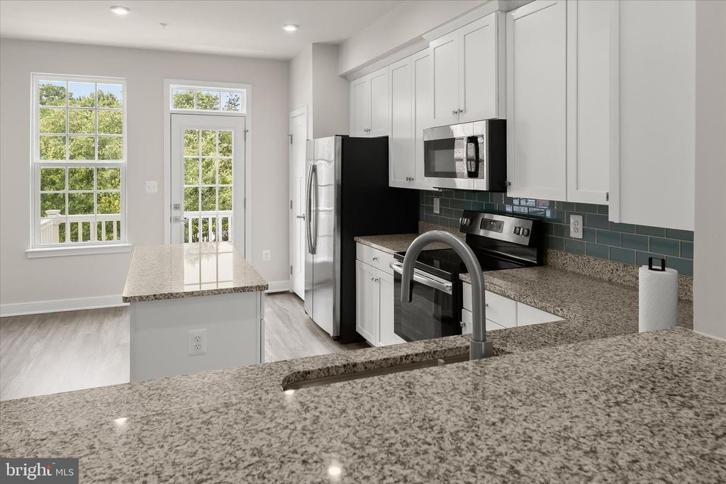 Image 22 of property listing at 4709 CREST VIEW DR, Hyattsville, MD 20782