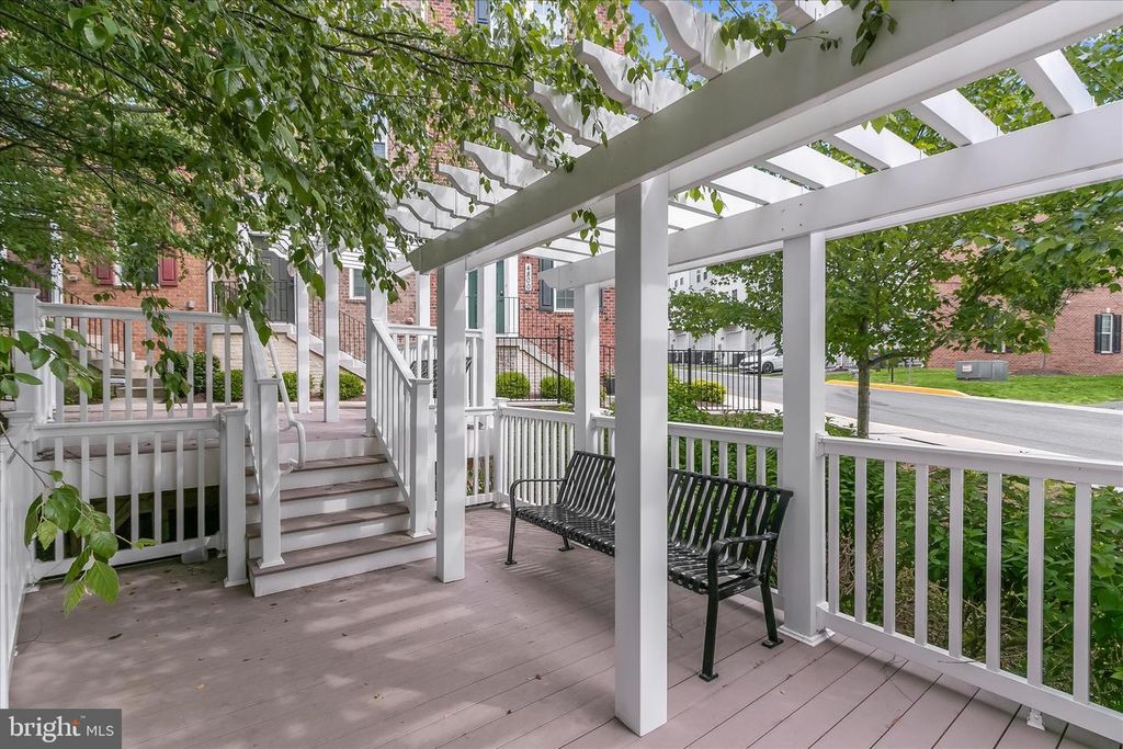 Image 52 of property listing at 4709 CREST VIEW DR, Hyattsville, MD 20782