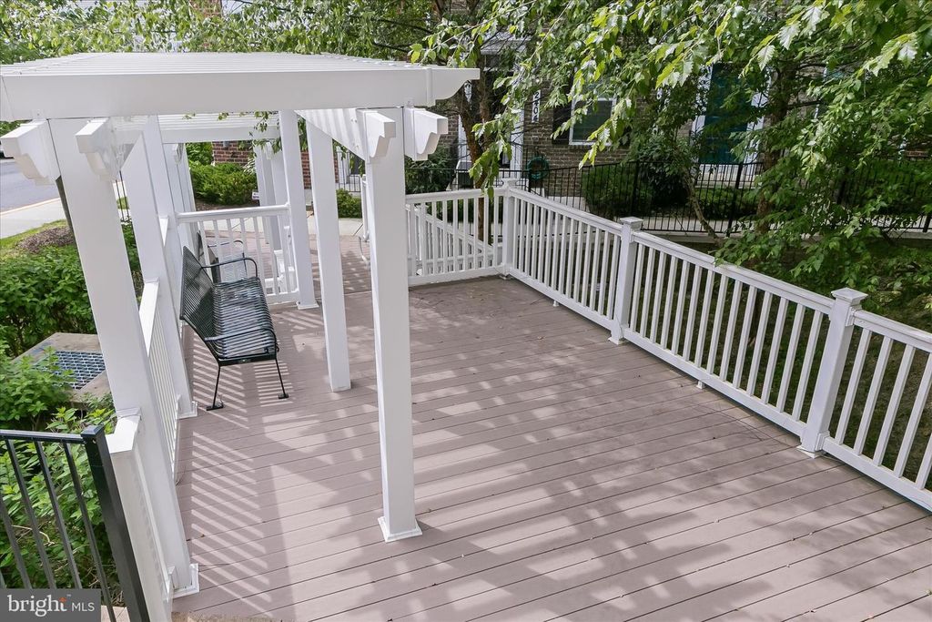 Image 54 of property listing at 4709 CREST VIEW DR, Hyattsville, MD 20782