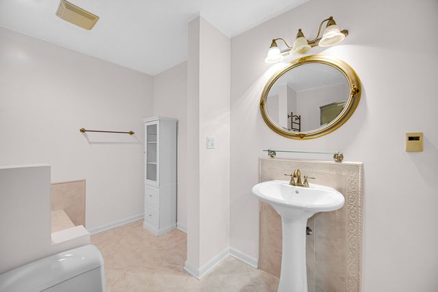 6318 Prideham Street 6318, Downers Grove, IL 60516