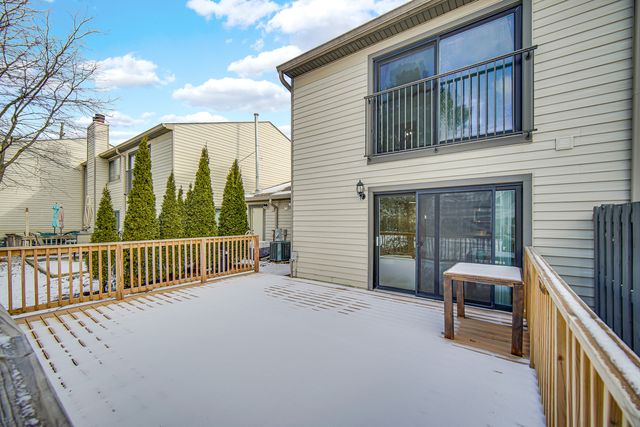 6318 Prideham Street 6318, Downers Grove, IL 60516