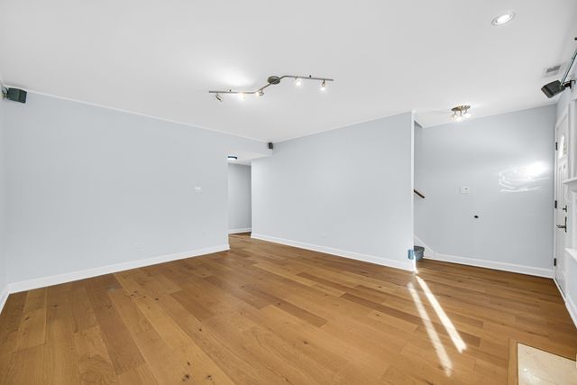 6318 Prideham Street 6318, Downers Grove, IL 60516