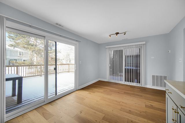 6318 Prideham Street 6318, Downers Grove, IL 60516