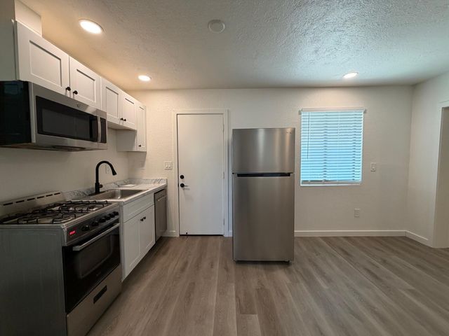 1027 E Dunlap Avenue Apt 3, Phoenix, AZ 85020