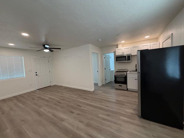 1027 E Dunlap Avenue Apt 3, Phoenix, AZ 85020