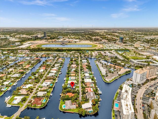 413 Tamarind Dr, Hallandale Beach, FL 33009