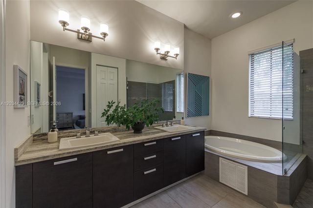 8469 NW 51st Terrace 8469, Doral, FL 33166