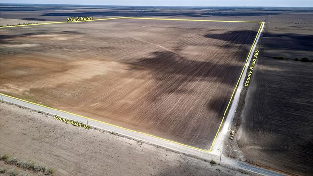 109 County Road 385, George West, TX 78022