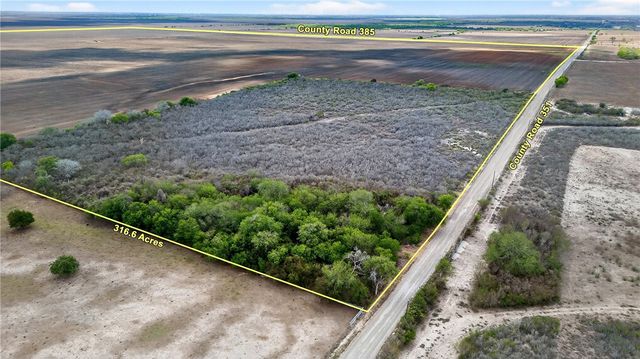 109 County Road 385, George West, TX 78022