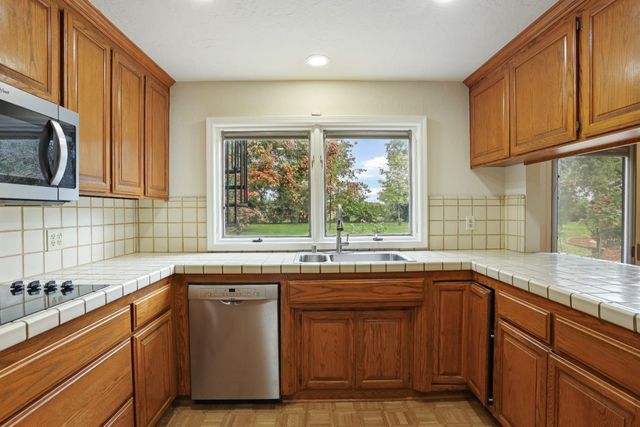 6371 Mulberry Ln, Stockton, CA 95212