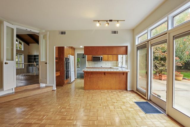 6371 Mulberry Ln, Stockton, CA 95212