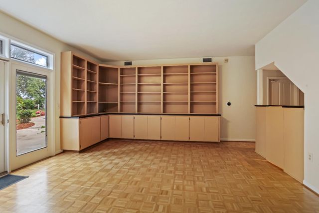 6371 Mulberry Ln, Stockton, CA 95212