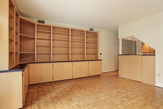 6371 Mulberry Ln, Stockton, CA 95212