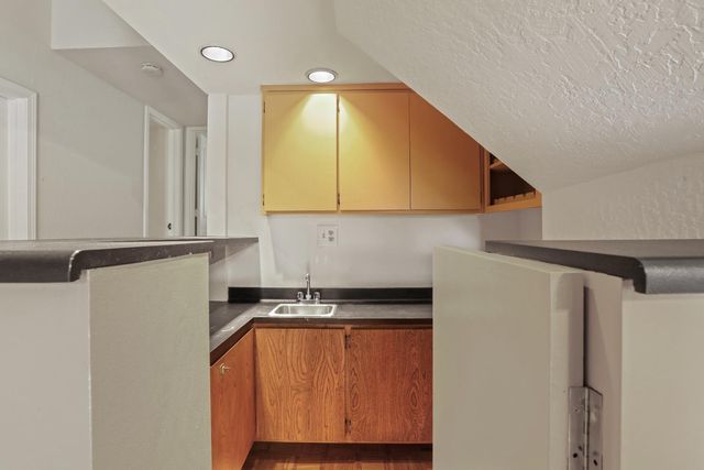 6371 Mulberry Ln, Stockton, CA 95212