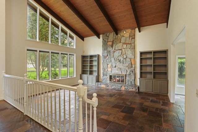 6371 Mulberry Ln, Stockton, CA 95212