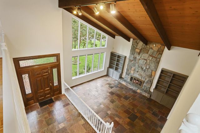 6371 Mulberry Ln, Stockton, CA 95212