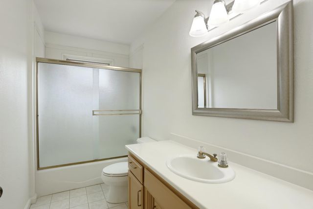 6371 Mulberry Ln, Stockton, CA 95212