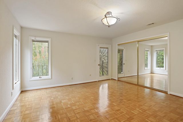 6371 Mulberry Ln, Stockton, CA 95212