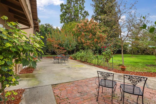 6371 Mulberry Ln, Stockton, CA 95212