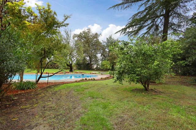 6371 Mulberry Ln, Stockton, CA 95212