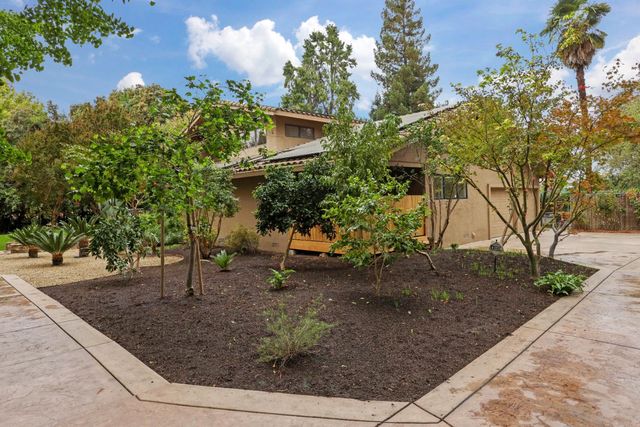 6371 Mulberry Ln, Stockton, CA 95212